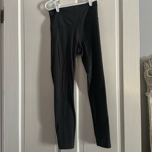 Lululemon size 6 leggings